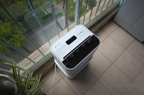 用除濕機來解決內墻發霉現象 用除濕機來解決內墻發霉現象