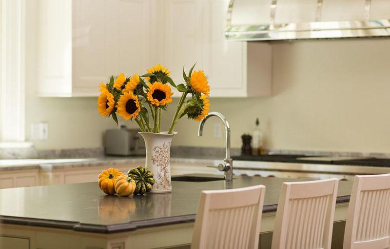 別讓檔案室資料受潮受到損失,才后悔當(dāng)初沒有使用除濕機